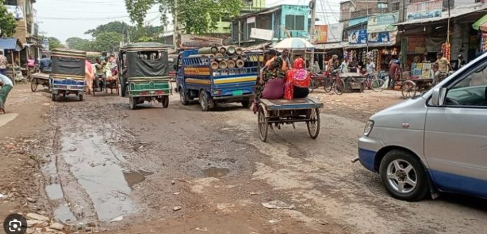 পালবাড়ী টু মণিহার সাড়ে ৪ কিলোমিটার সড়ক , চার লেনে সাড়ে ৪ কোটি টাকা ব্যয় ধরে প্রস্তাবনা